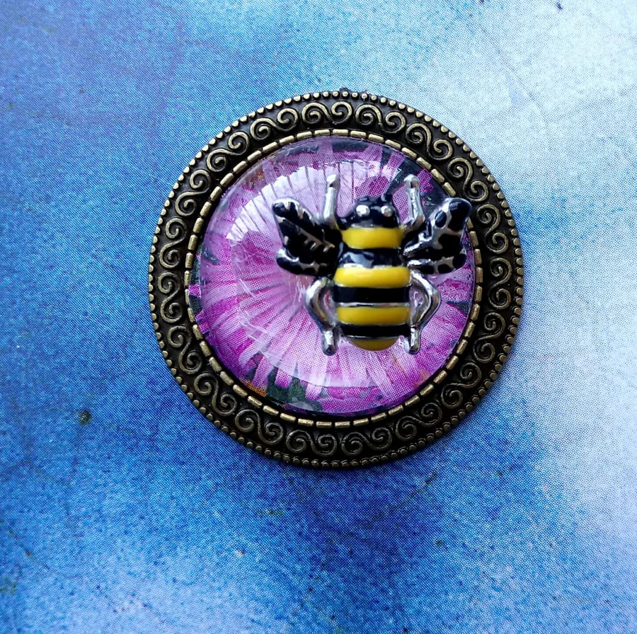 Floral Cabochon Brooch with a Little Bee