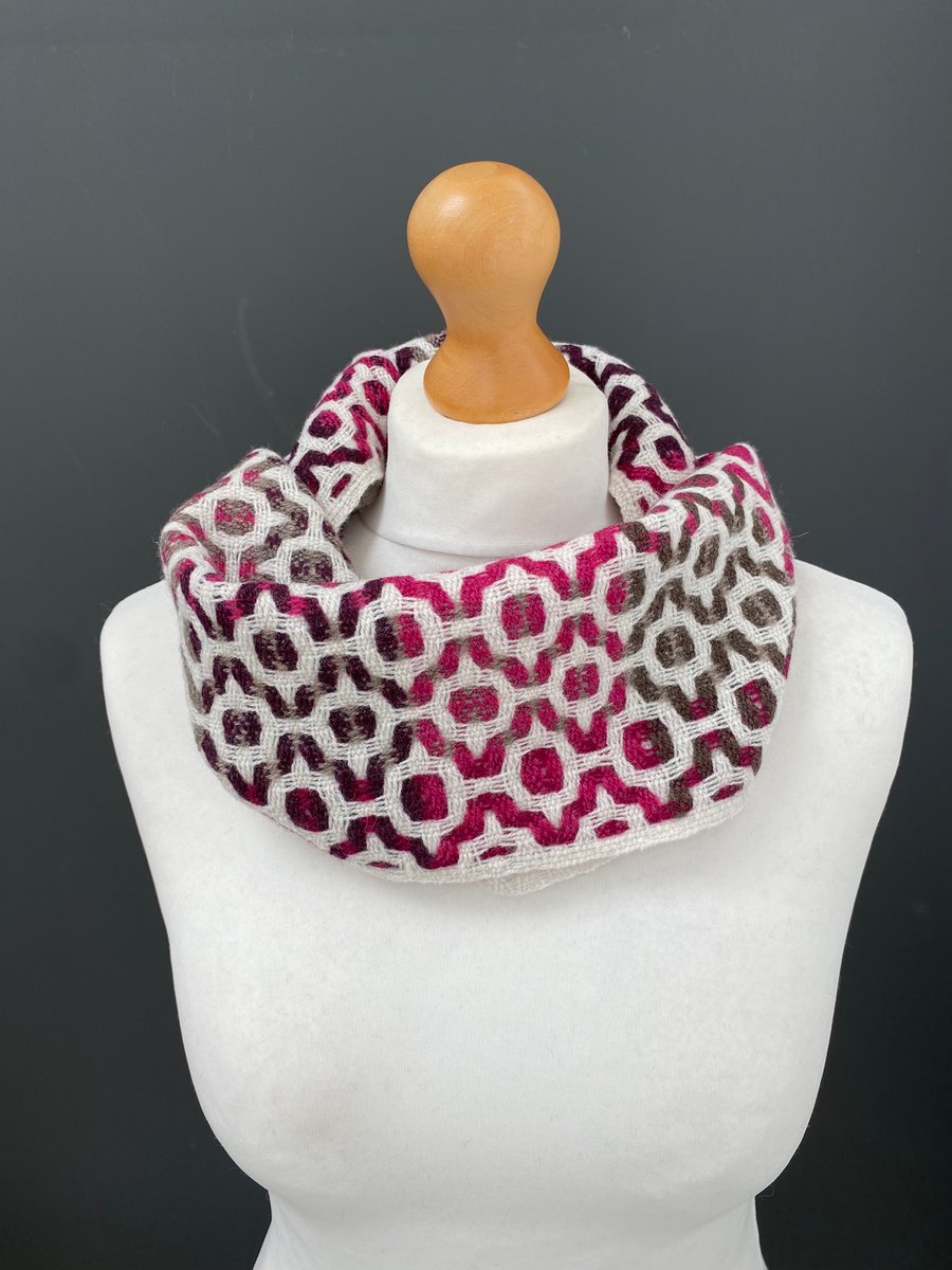 Handwoven pink and white merino snood scarf