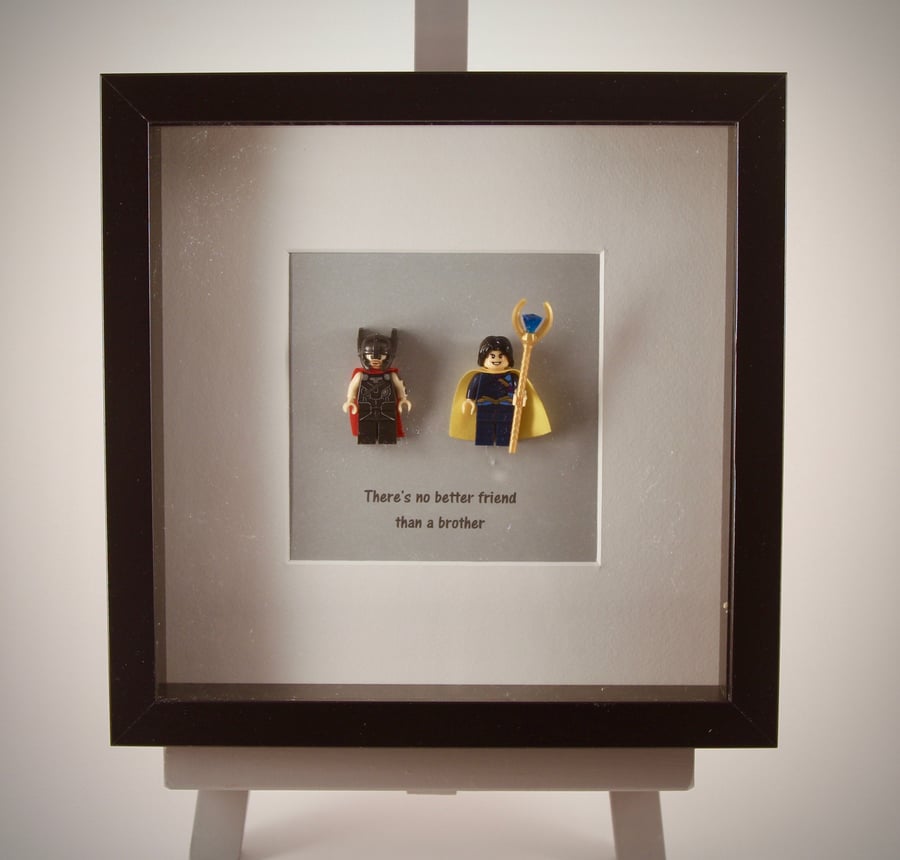 Thor & Loki mini Figure frame