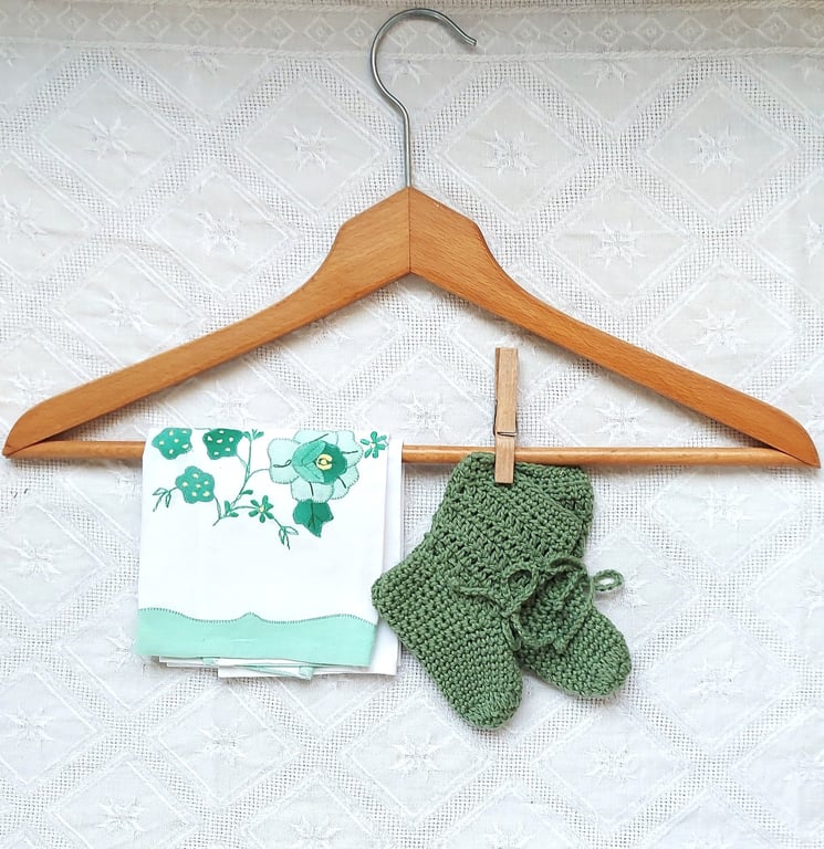 Organic Baby Booties, certified cotton, Happy Feet Collection 0-6 months