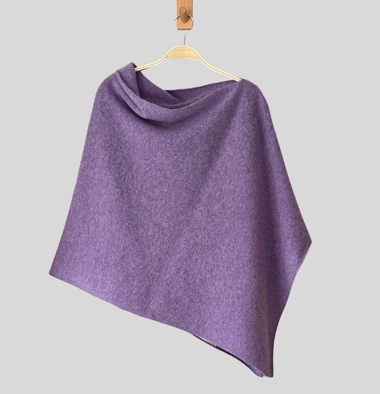 Poncho soft merino lambswool amethyst