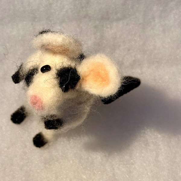 Felted mouse - piebald (black and white)