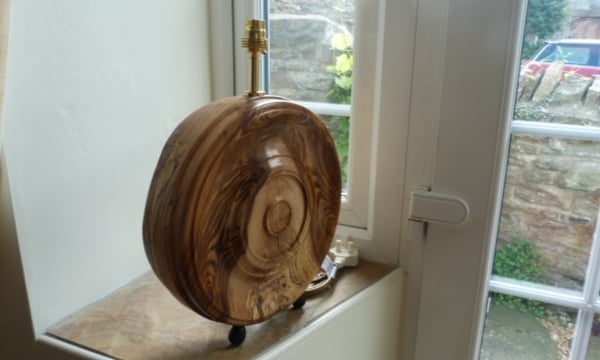 HEAVY ASH TABLE LAMP