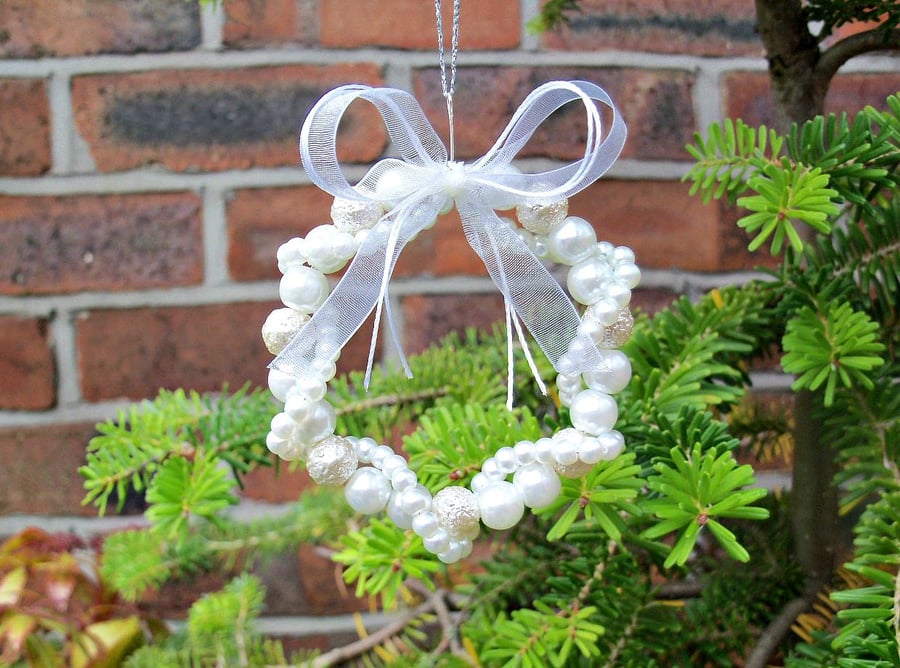 mini wreath - white
