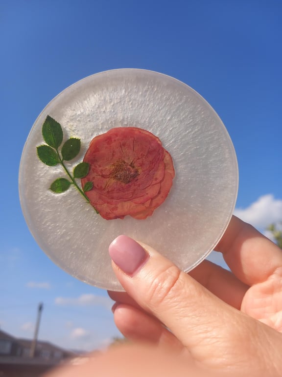 Rose flower coaster,Resin heat protected coaster,Dried flower coaster Red & Whit