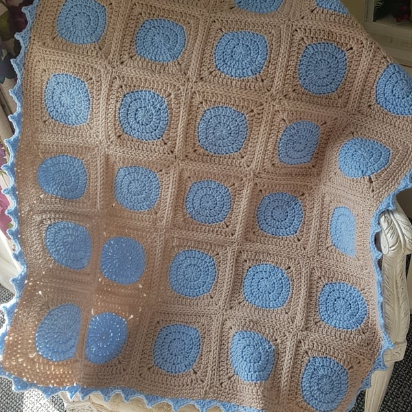 Crochet baby blanket, baby gift idea
