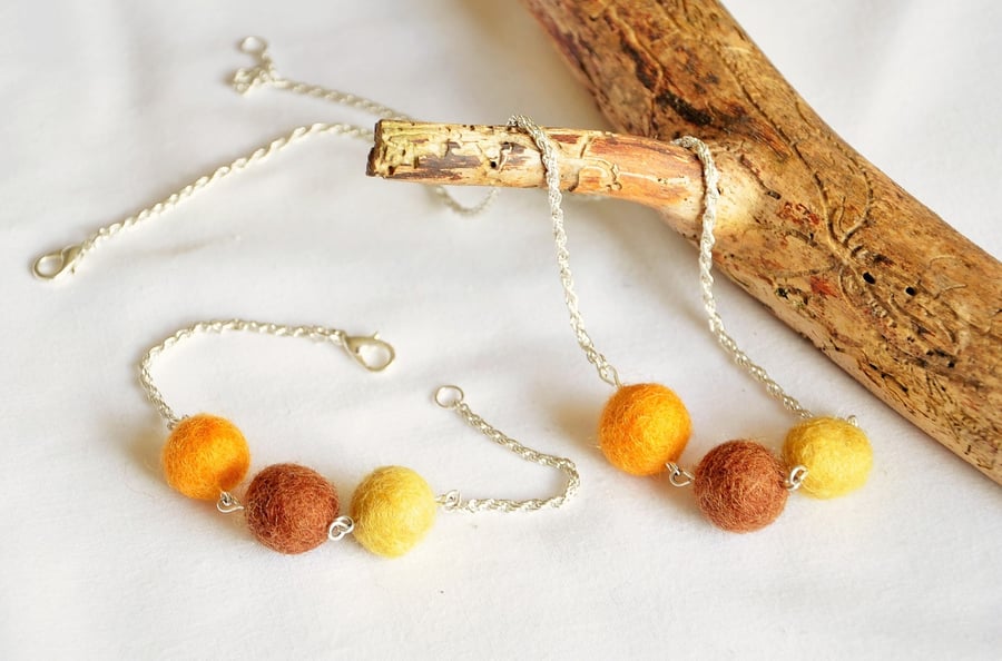 Natural felt ball Necklace Bracelet , Fall jewellery set, Mustard accessories