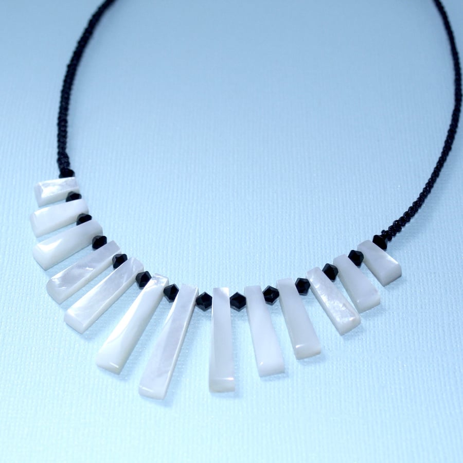 Mother of pearl shell graduated fan necklace