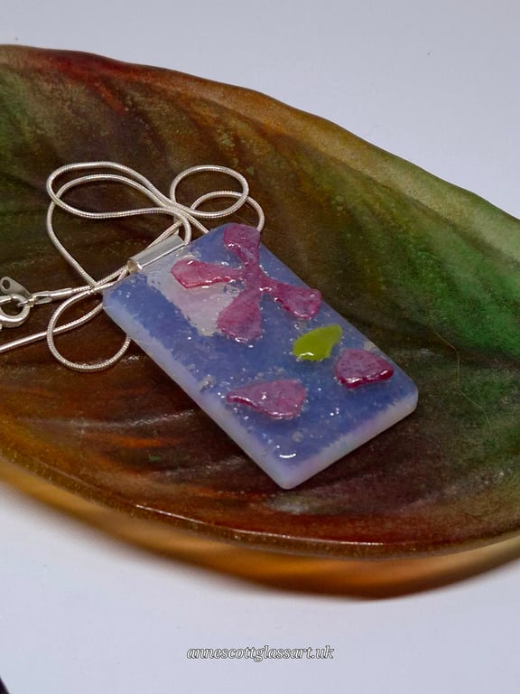Handmade Fused Glass Botanical Pendant Necklace Pink Geranium (A)