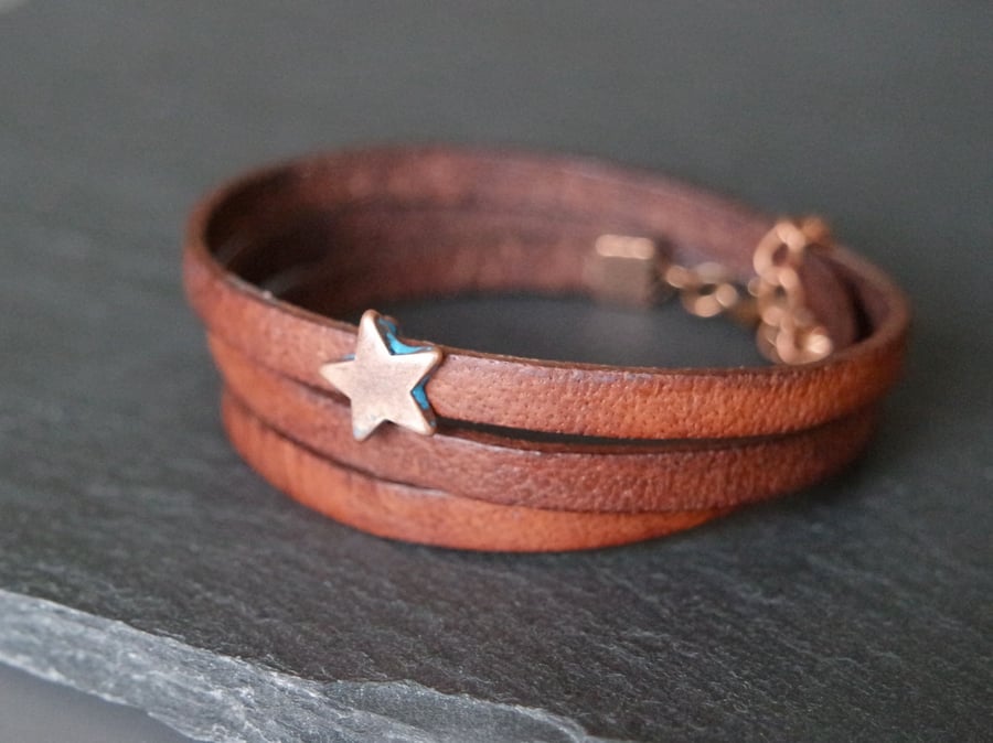 Leather wrap bracelet - Star charm brown copper patina-blue