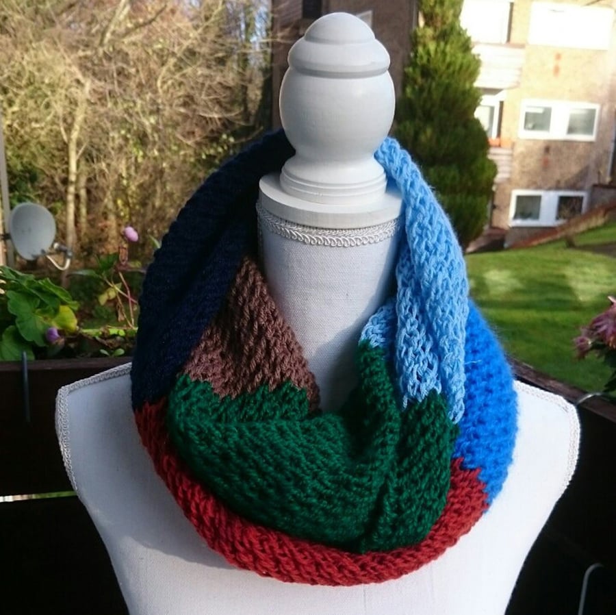 Colorful Hand Knit Scarf - Chunky Knitted Scarf - Infinity Loop Scarf 