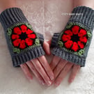 LADIES FINGERLESS GLOVES 