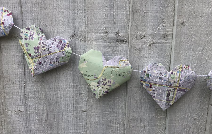 Love Madrid paper loveheart bunting garland