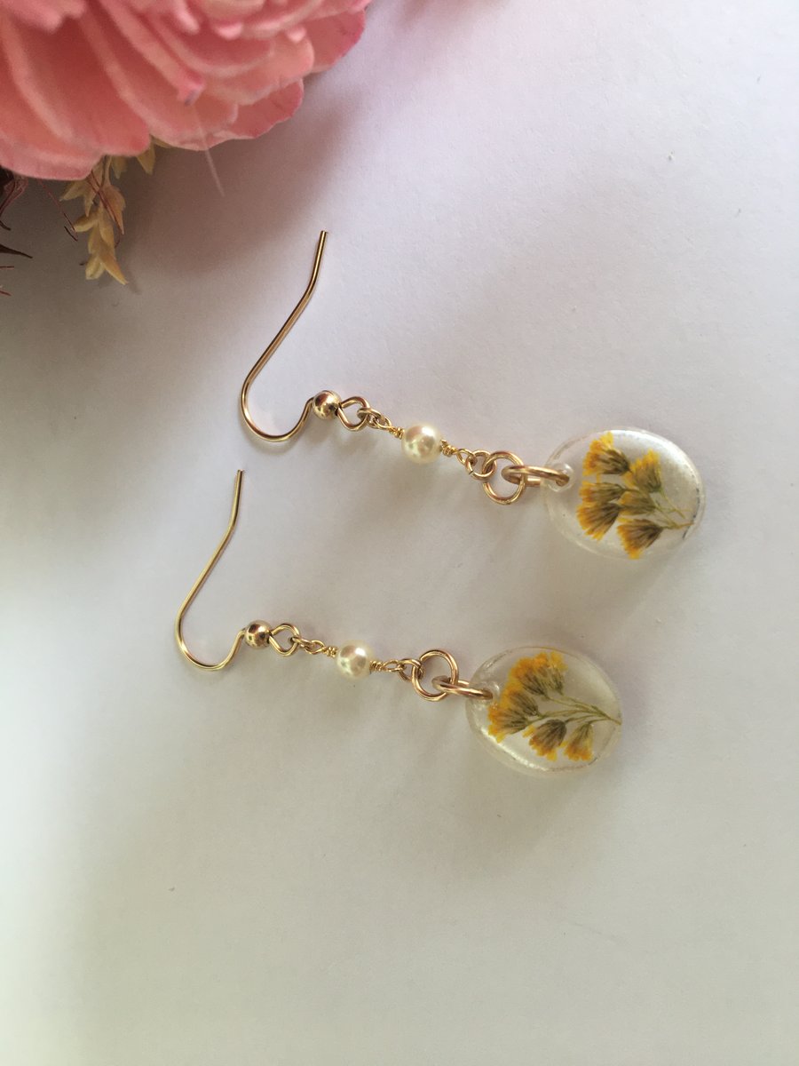 Yellow flower resin & pearl earrings
