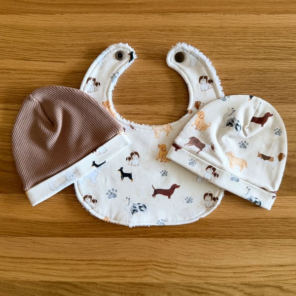Newborn Baby Boxed Gift Set-Beanie Hats & Matching Bib-Dog Design-BGS01