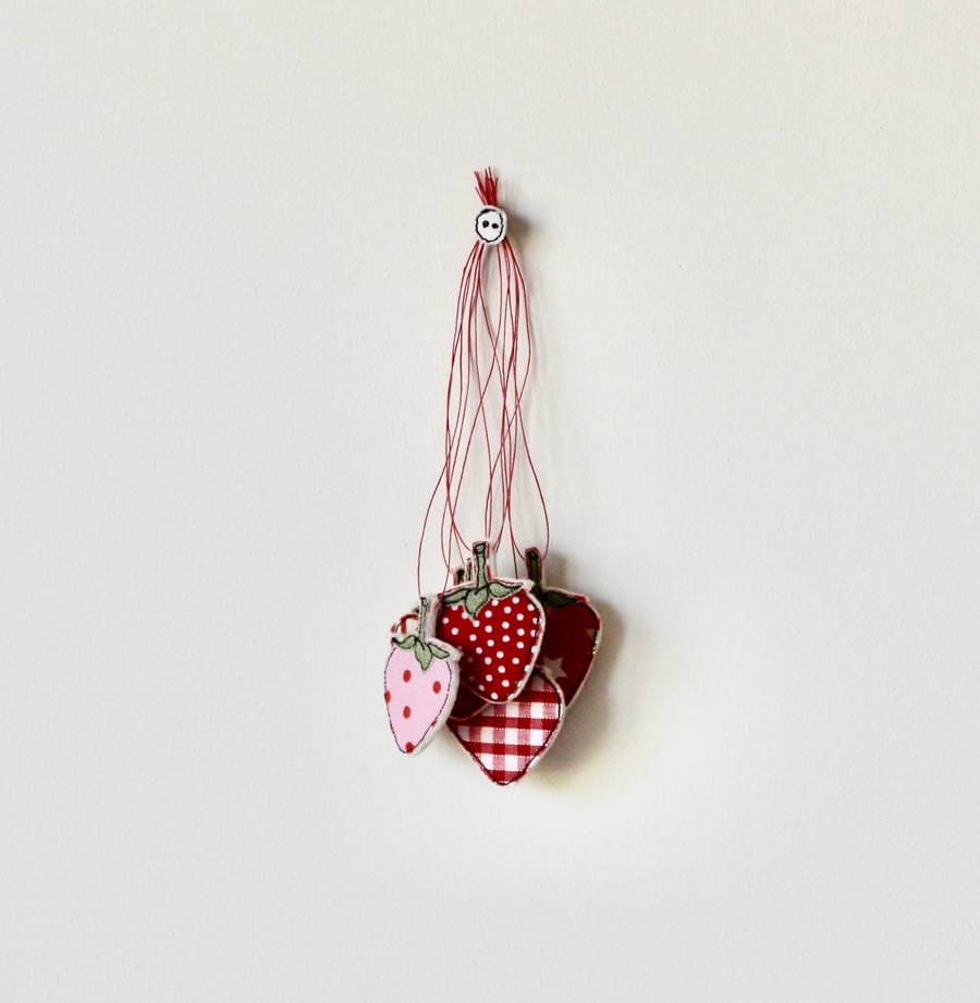 'Strawberry Hanging Decorations'- Pack of 6