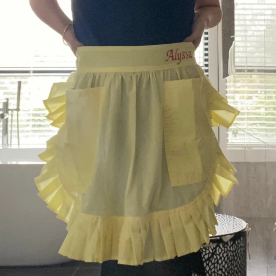 Retro Vintage 50s Style Half Apron with embroidered name of your choice in Lemon