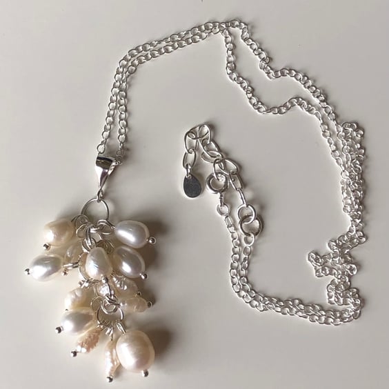 Pearl cluster necklace