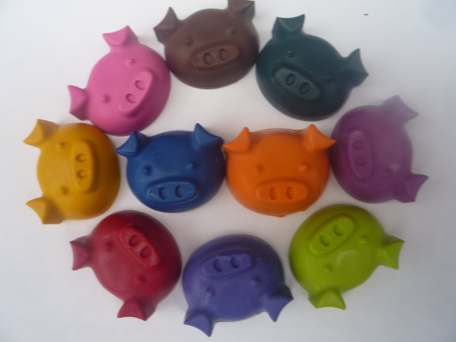 cute piggy novelty handmade wax crayons x 10