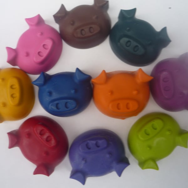 cute piggy novelty handmade wax crayons x 10