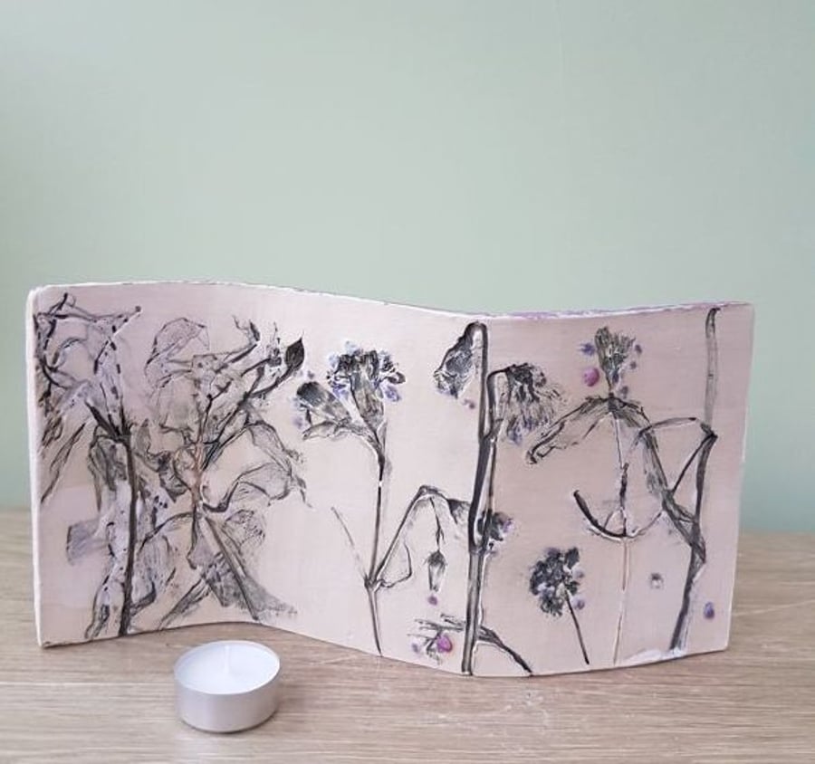 Floral Decorative Ceramic Curve