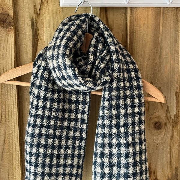 Handwoven Scarf (Maja)