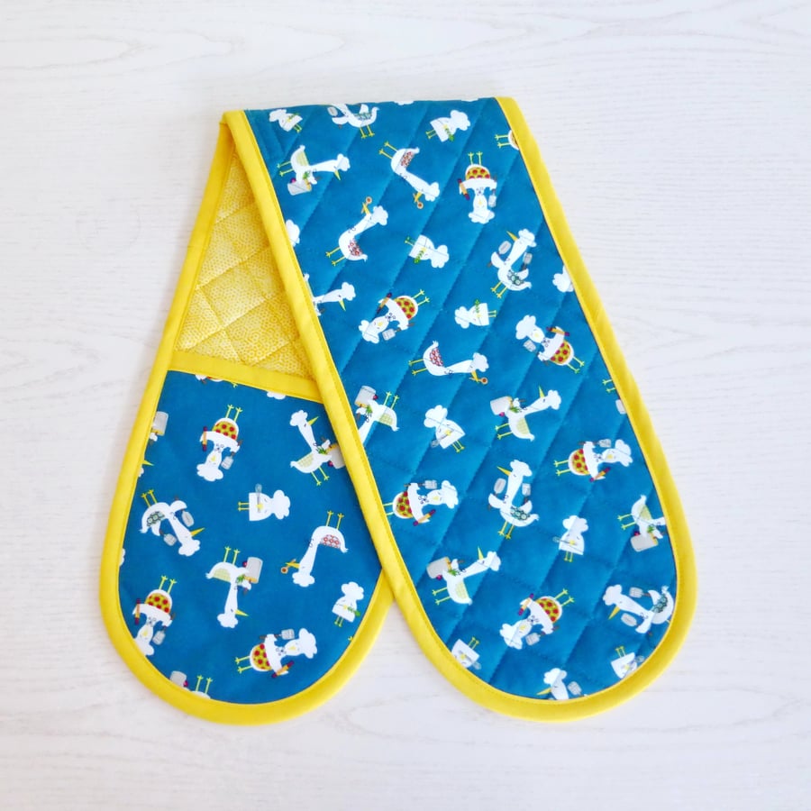 Oven Gloves. Quilted. Comical chickens