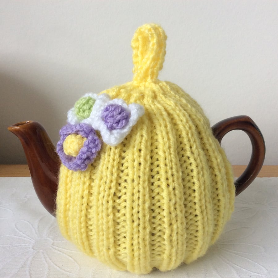 Mother's Day Tea Cosy - lemon yellow fits a 1-2 cup or 0.5 pint pot