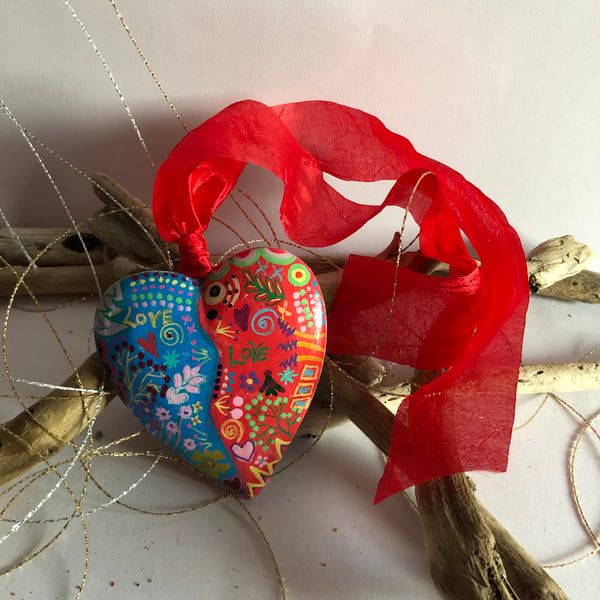  hand painted LOVE wooden heart