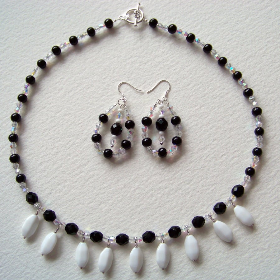 Black & White Crystal Necklace with Co-ordinating Earrings
