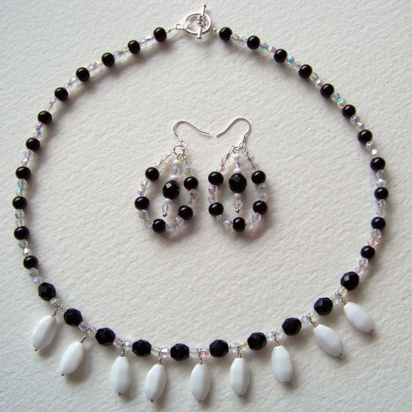 Black & White Crystal Necklace with Co-ordinating Earrings