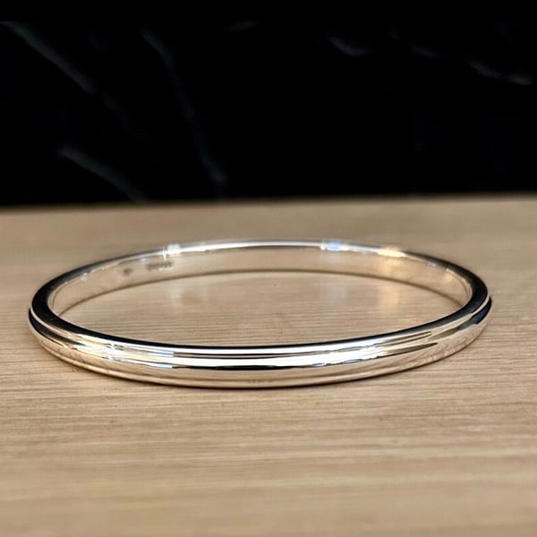 "Amplitude" - Heavy Sterling Silver Ridged Bangle - Made to any size - 5mm 