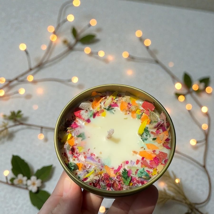 Cedarwood and Tonka Bean Soy Wax Candle Vegan Hand Poured 5oz Gold Tin