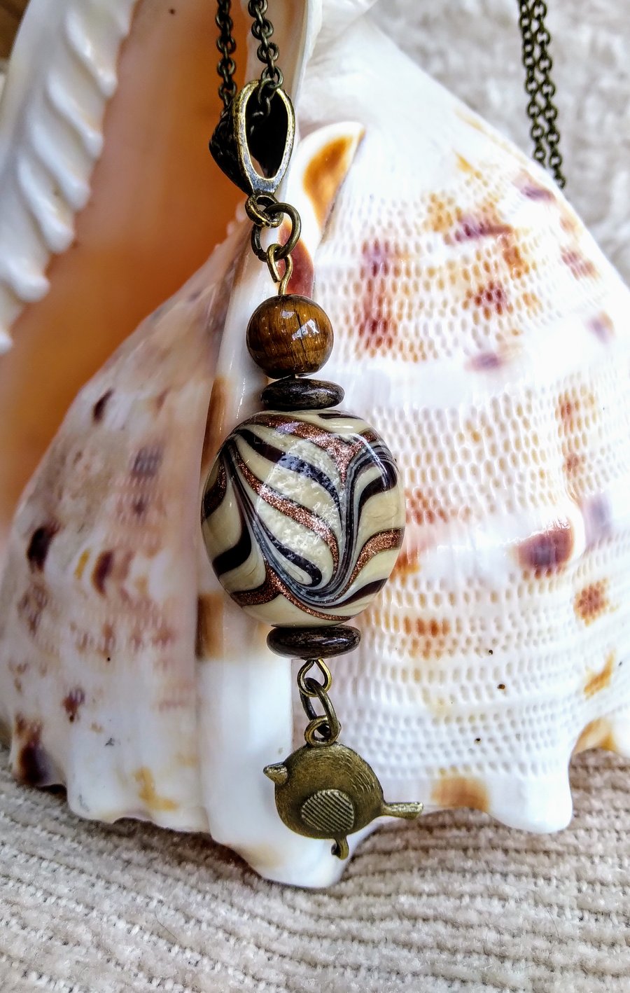 Lampwork glass with Agate gemstone & bronze ROBIN charm pendant necklace