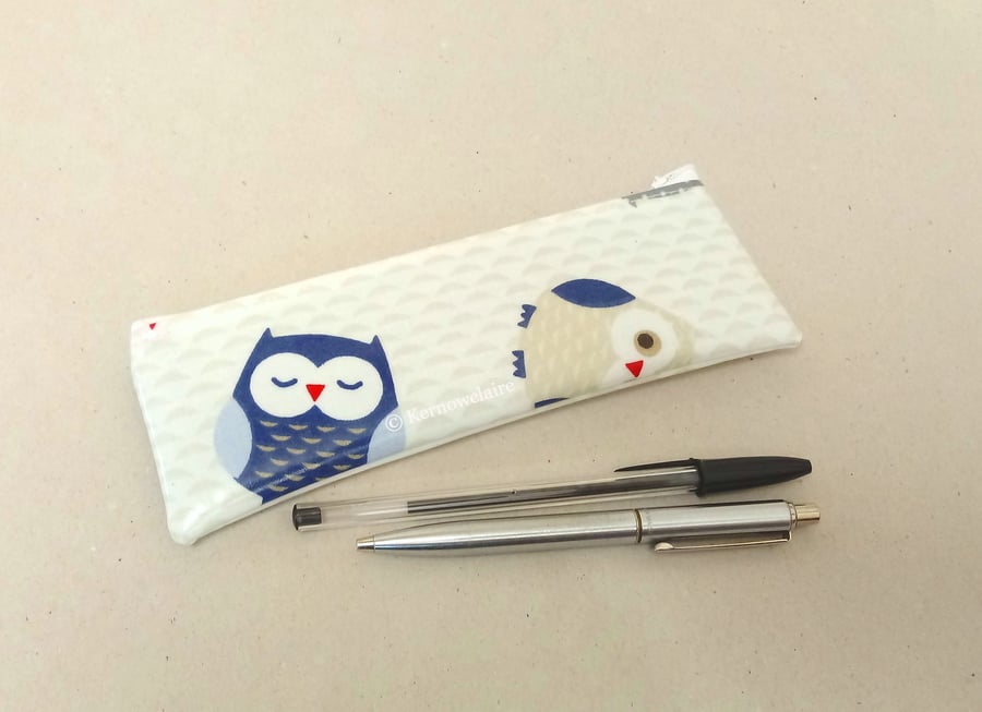Small pencil case with owl pattern