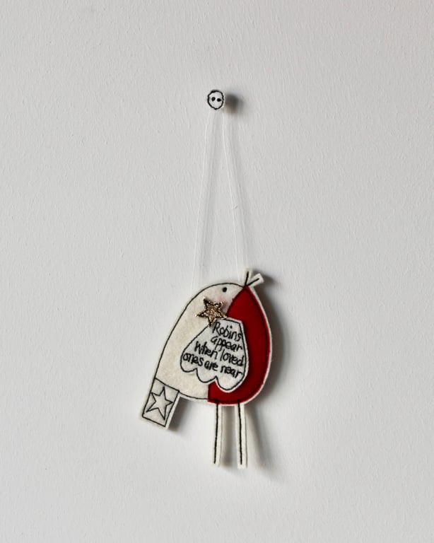 'Robins Appear When Loved Ones are Near' - Robin Hanging Decoration