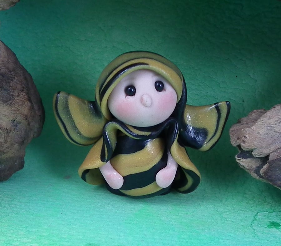 Bustling Bee 'Bizzi' OOAK Sculpt by Ann Galvin Gnome Village