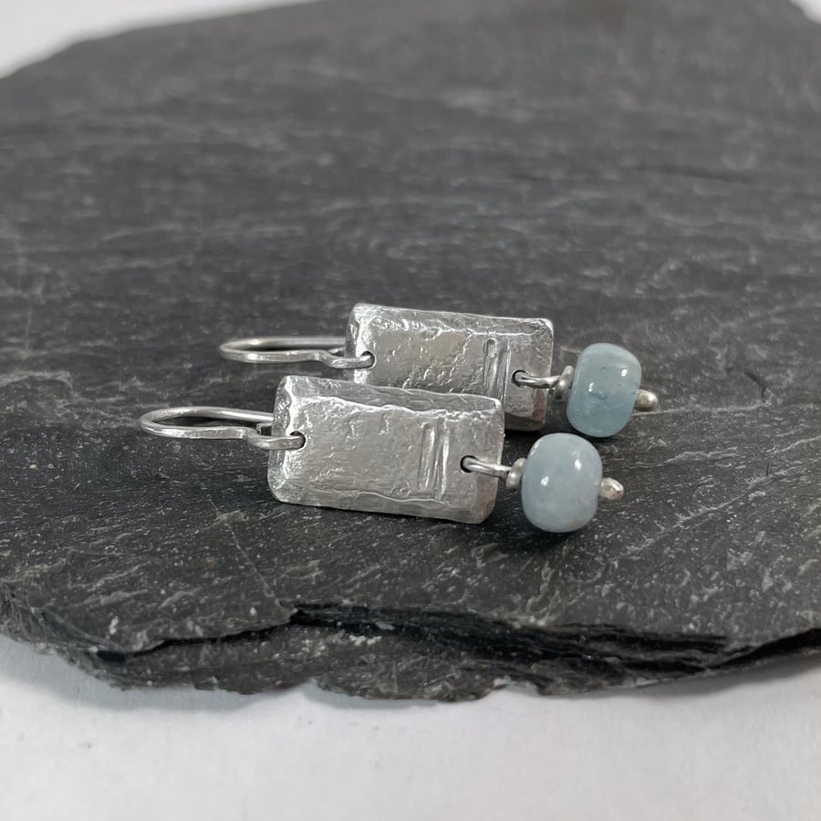 Sterling silver and aquamarine Notched earrings 