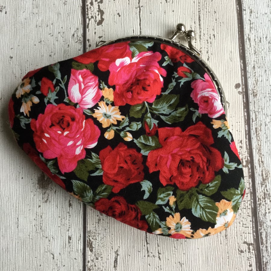 Dark Floral Themed Fabric Clasp Coin Purse 