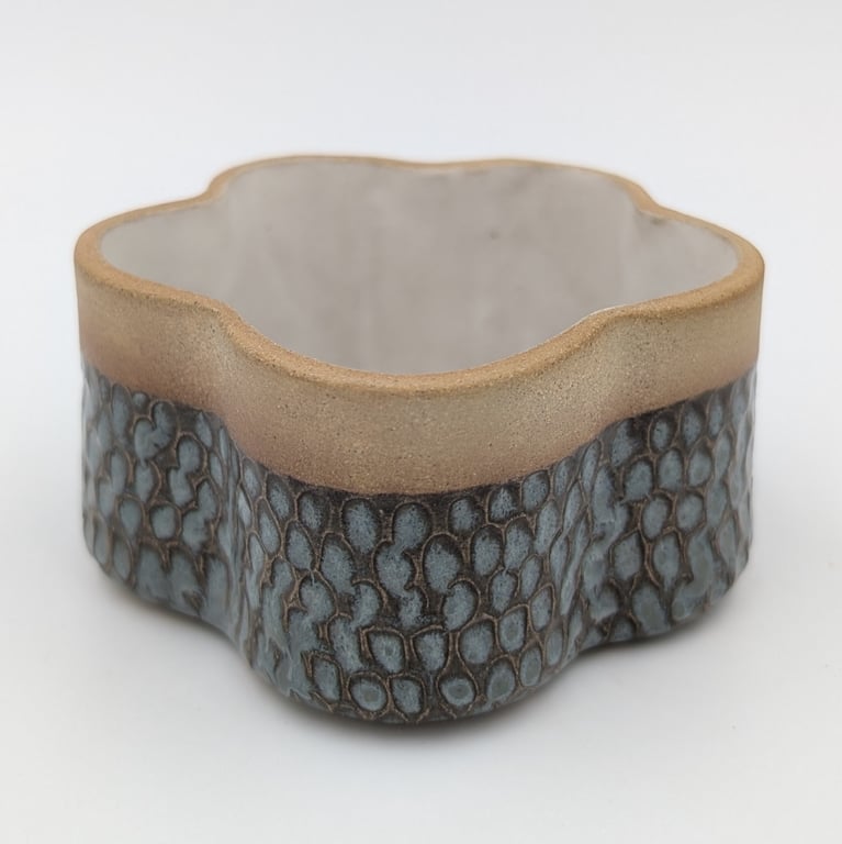 Asymmetric 'Flower' shaped dish