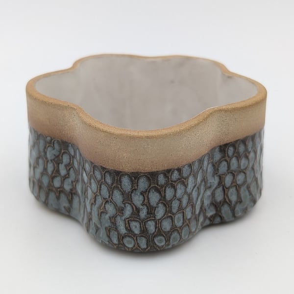 Asymmetric 'Flower' shaped dish