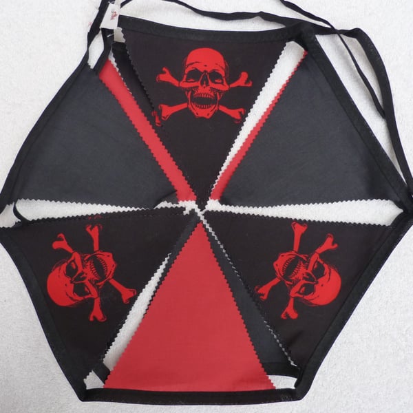 Red and Black Skull and Crossbones Bunting. 3.5 m in length and 12 flags.