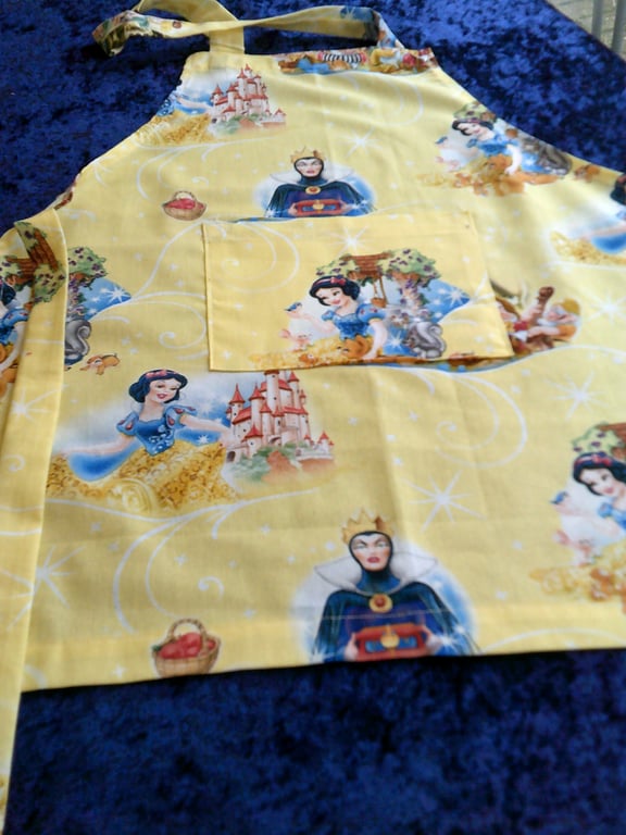 Snow White Childs Apron