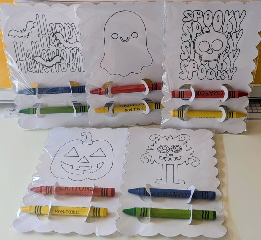 Halloween colouring cards pack of 5