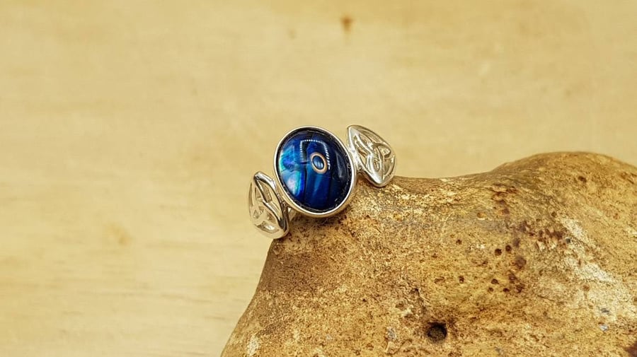 Celtic knot Blue Abalone ring. 925 sterling silver. UK size N. Blue Paua shell