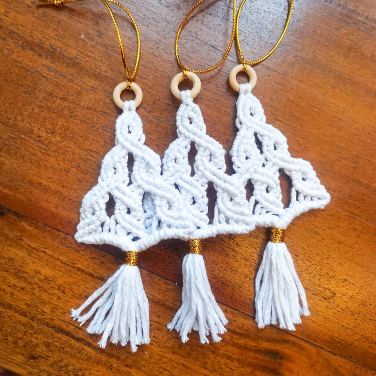 Christmas macrame ornaments, set of 3, Xmas hanging decoration - white
