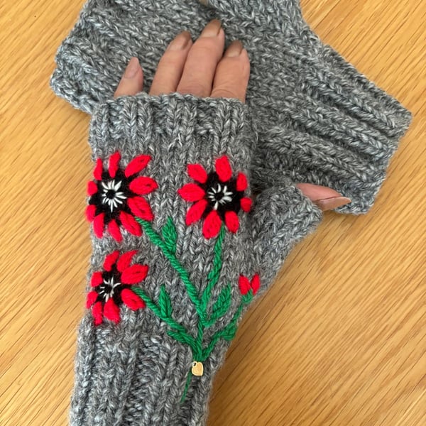 Dark Grey Fingerless Gloves With Embroidered Bright Red Flowers (J144)