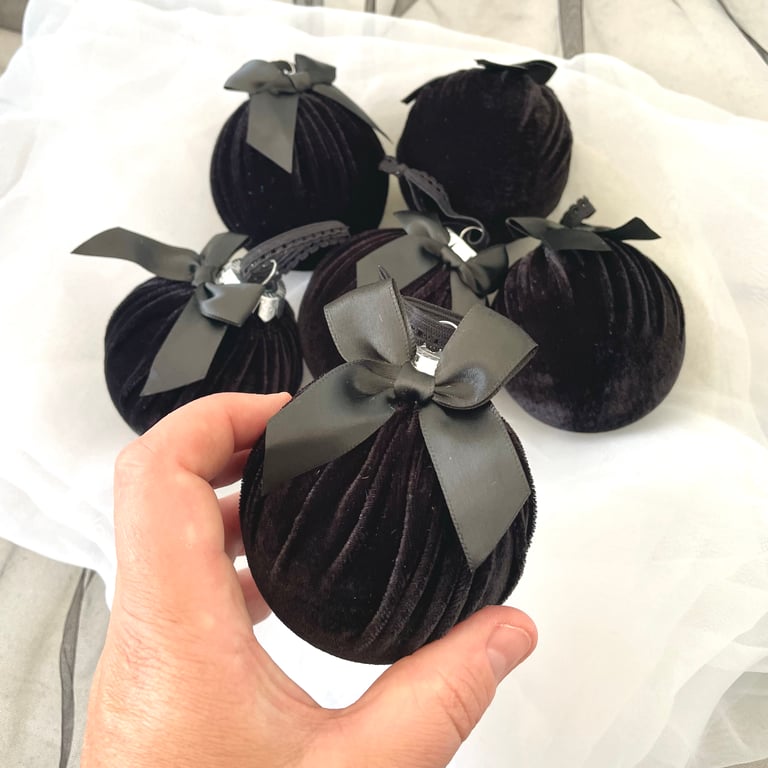 Set of 6 Black Velvet Christmas Baubles – Gothic Holiday Ornaments with Ribbon