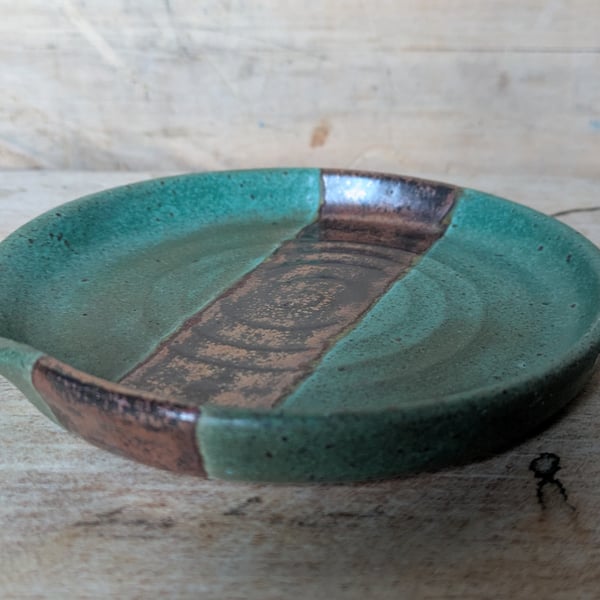 Small spoon rest (green & copper)