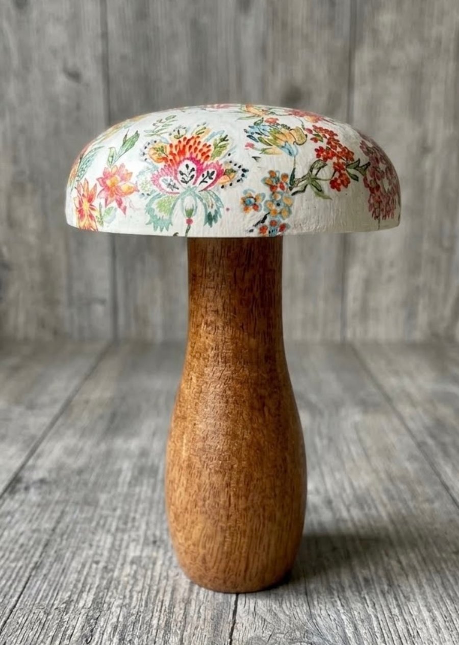 Mango Wood Toadstool 15cms